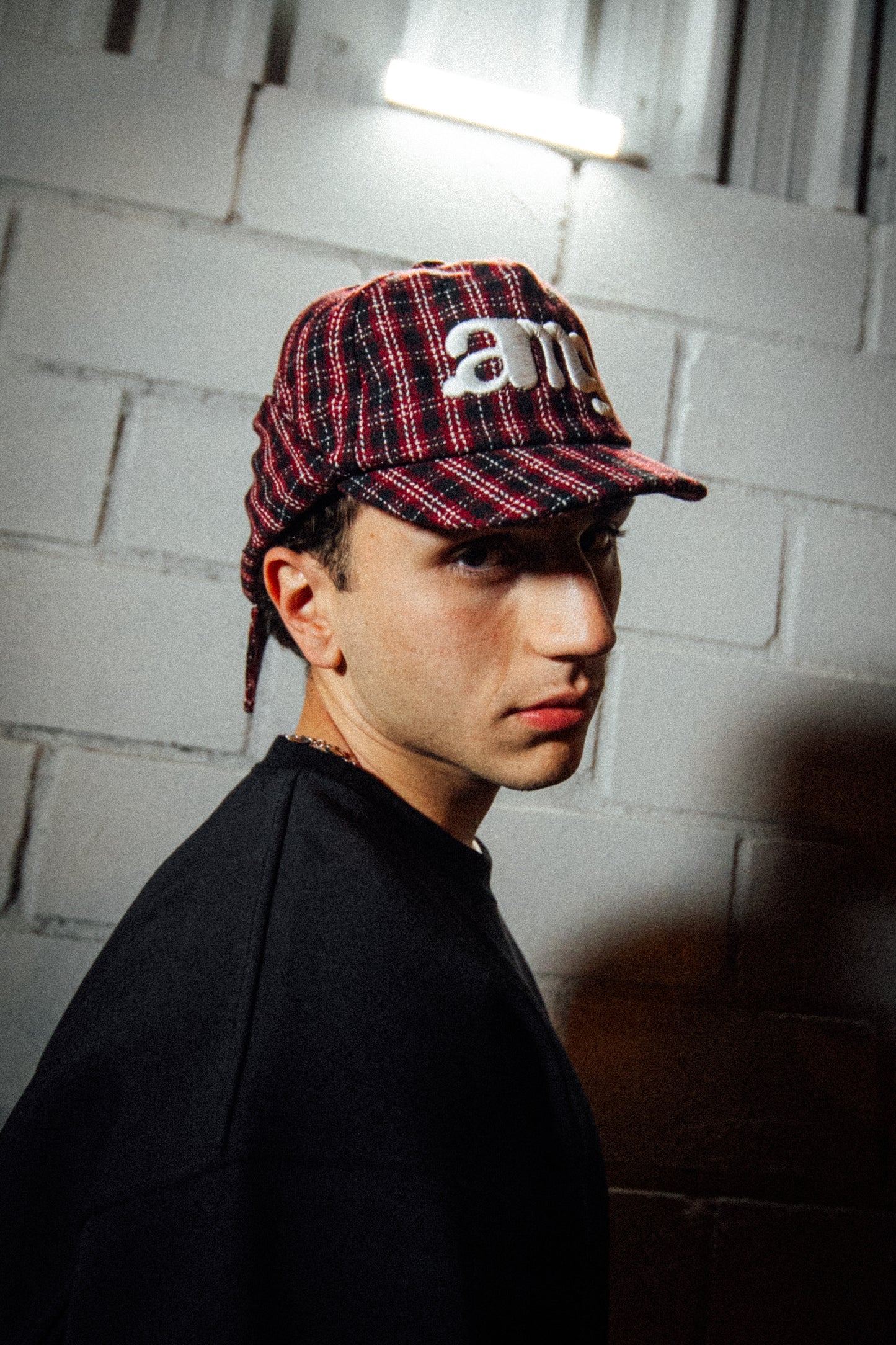 STRAP CAP SHORT BRIM /// RED
